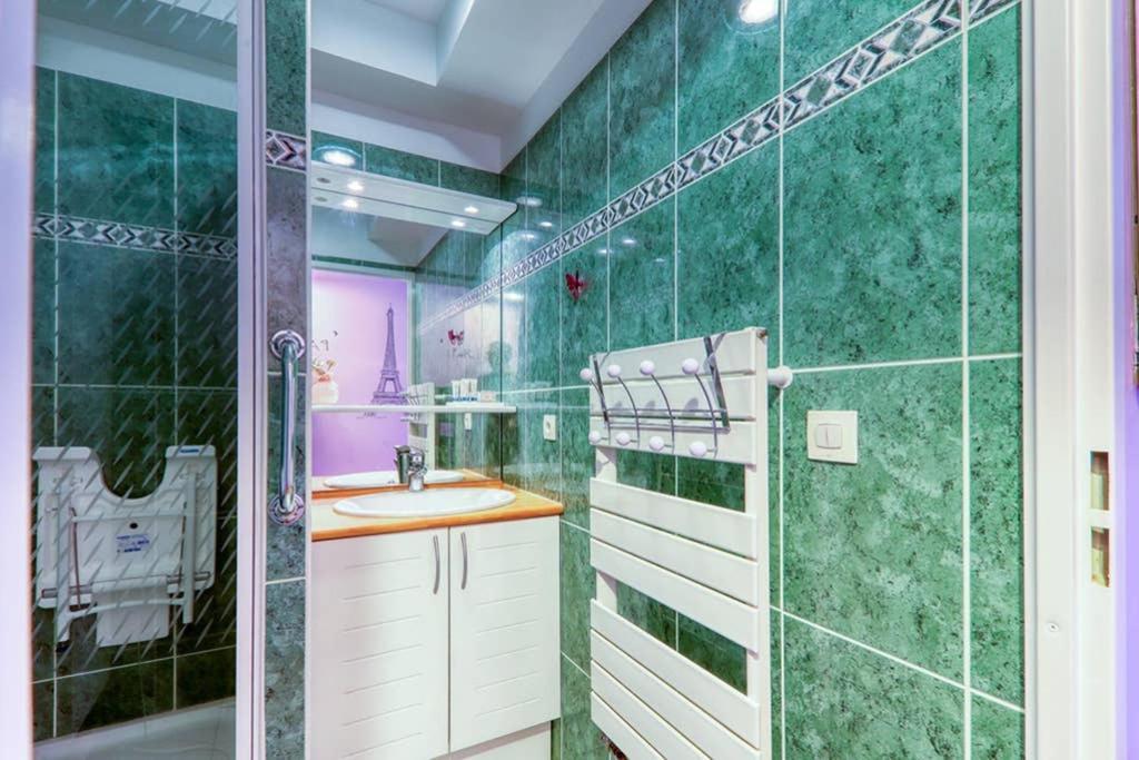 סאריס Amilly Park 6 Personnes 2 Chambres Pk Prive En Sous Sol מראה חיצוני תמונה