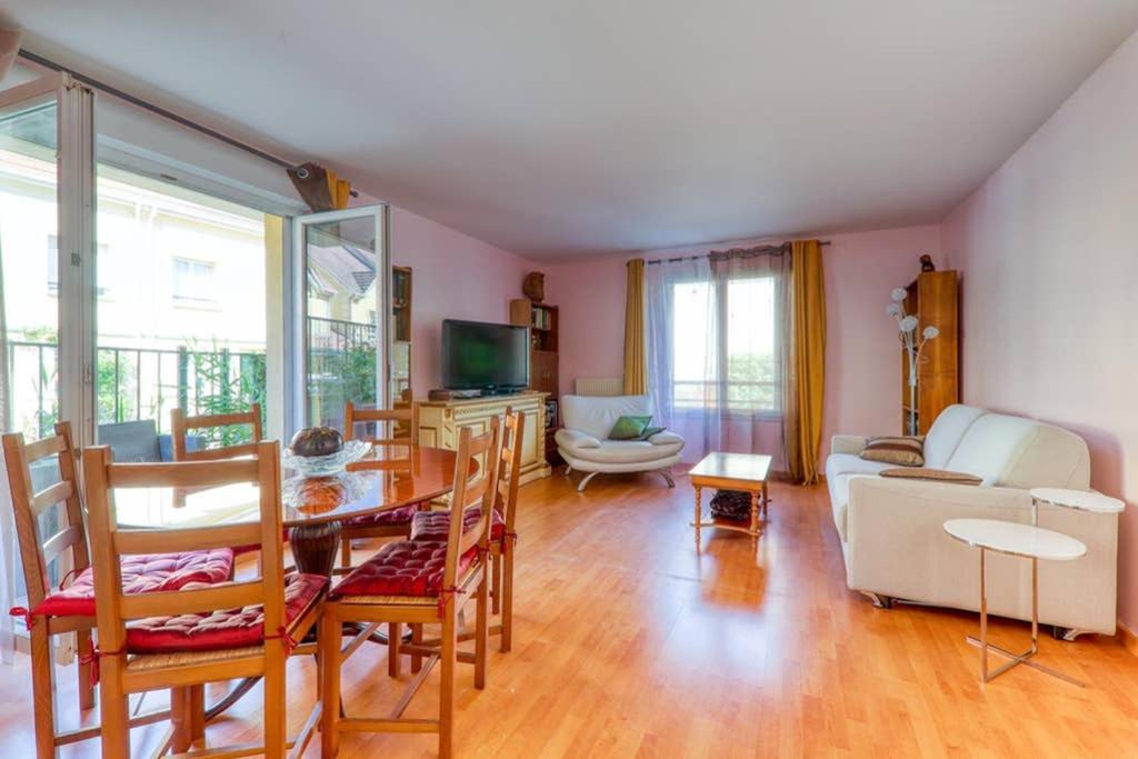 סאריס Amilly Park 6 Personnes 2 Chambres Pk Prive En Sous Sol מראה חיצוני תמונה