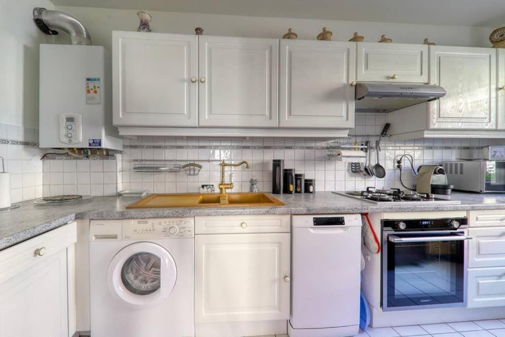 סאריס Amilly Park 6 Personnes 2 Chambres Pk Prive En Sous Sol מראה חיצוני תמונה